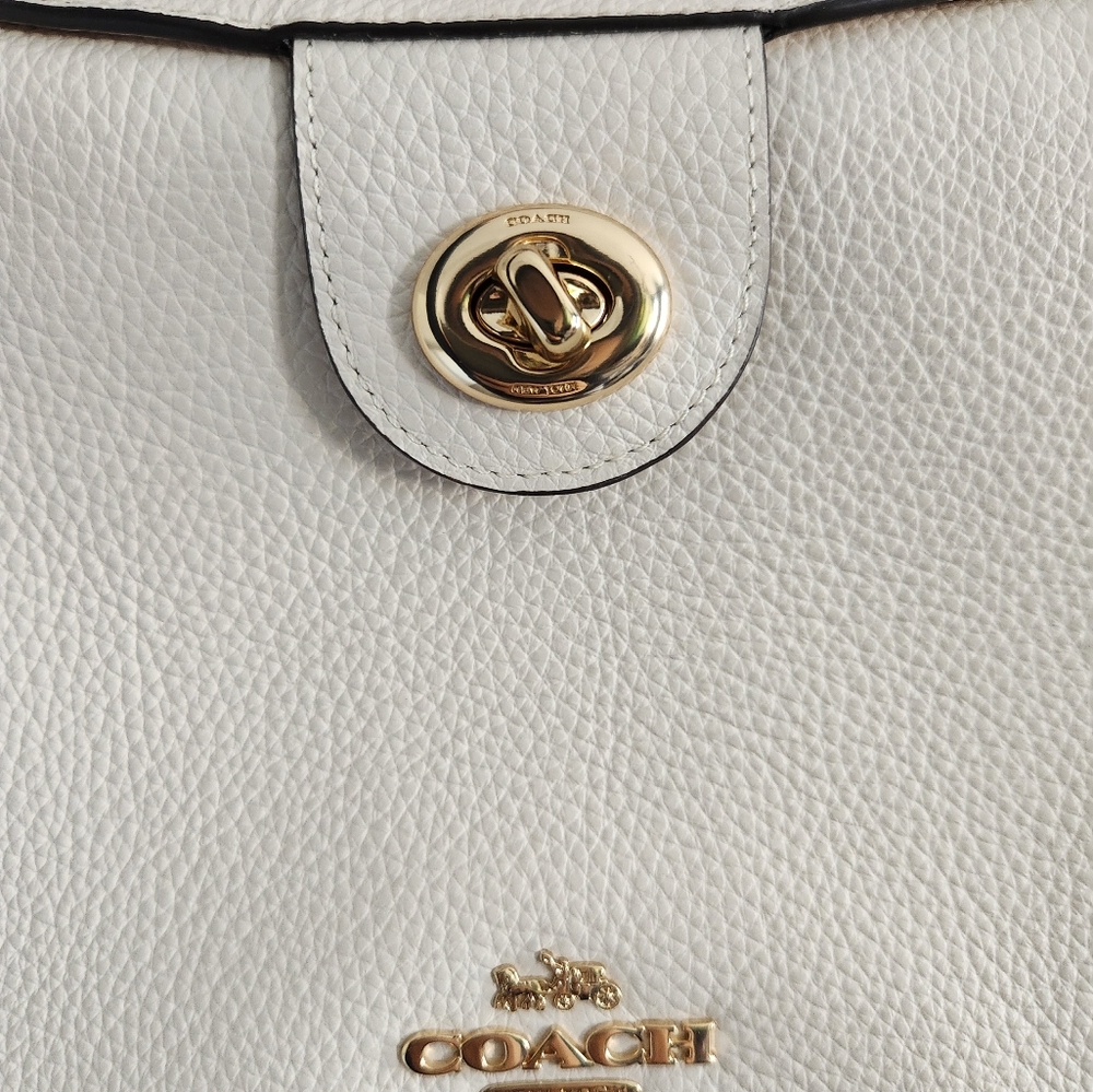 Coach CH196 Ella Hobo Leather Shoulder Crossbody Gold/Chalk - Picture 2 of 12